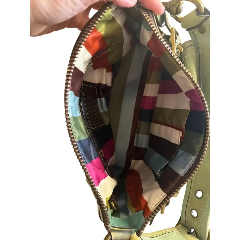 Authentic Coach Legacy Two Toned Leigh Purse. - Picture 8 of 11